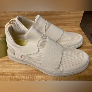 all in motion lightweight woman shoes .